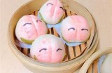 糖心主播小桃为粉丝庆祝生日，共度欢乐时光