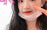 “甜美风格的女性主播头像图片，展现可爱与活力”