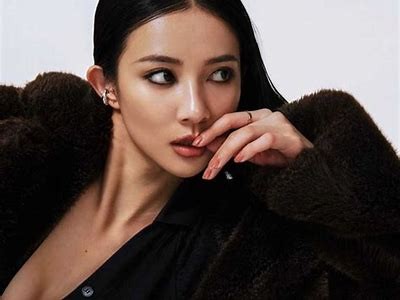 主播半糖心甜，陪你分享生活中的小确幸与甜蜜时刻。