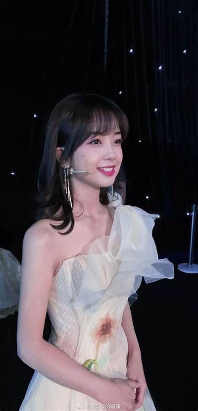 "甜美主播菲菲分享心情与生活，与你共度欢乐时光"