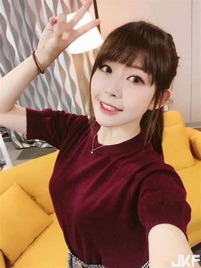 甜美主播分享生活点滴，让我们一起感受糖心的温暖与光辉！