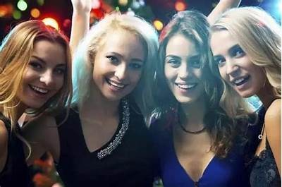 《糖心主播携手团队，共同挑战和平精英精彩战役！》