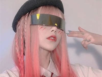 "揭秘糖心露脸主播的真实身份，快来一起了解她！"