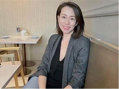 《探秘糖心Vlog：带你走进主演蕾的精彩世界》