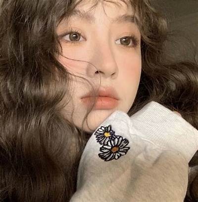 高清女主播糖心风格头像，展现可爱魅力与个性气质