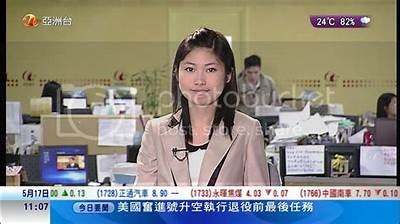 《甜美主播暖心互动，分享精彩瞬间与粉丝》