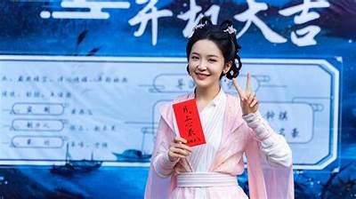 糖心主播小桃最新写真，惊艳瞬间引领潮流！