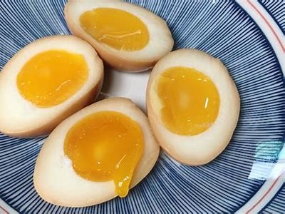 “创意料理：揭秘糖心蛋的独特制作与美味享受”