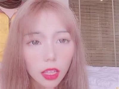 “糖心UP主播果酱分享：直播背后的精彩故事与成长之路”