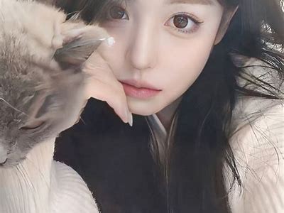 高清糖心主播壁纸，完美捕捉她的动人瞬间与魅力风格