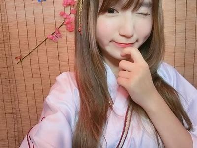 主播糖心公主的真实身份揭晓，她的父母是谁引发关注！