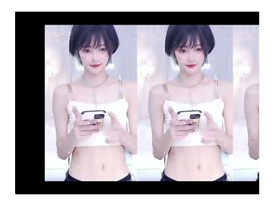 《甜美主播小虎牙精彩瞬间视频分享》