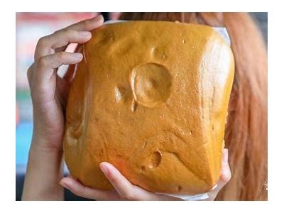 高清图片分享：主播糖心小熊的可爱瞬间，快来欣赏！