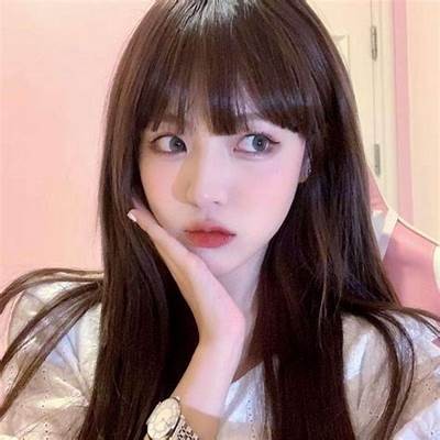 可爱风格女性主播头像图片，展现甜美气质与个性魅力