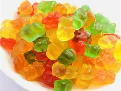 “糖心小熊的可爱形象与精彩瞬间合集“