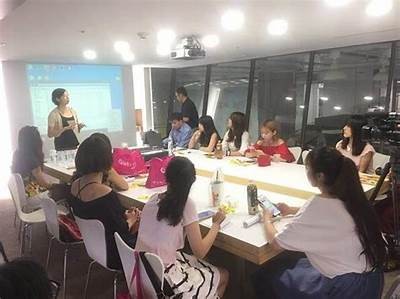 “糖心主播茜茜：甜美主播的精彩人生与梦想之旅”