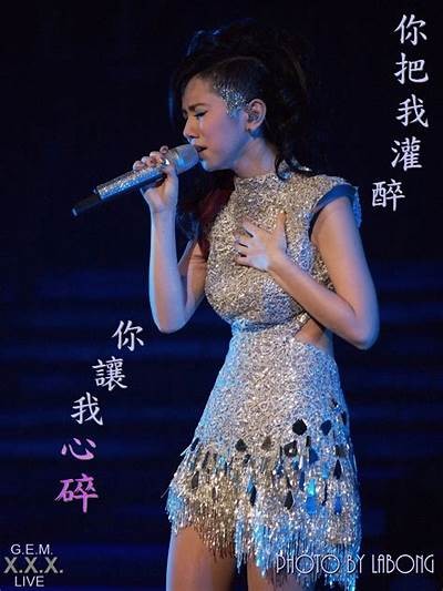 苏心糖的歌声魅力无限，她的直播主持人姓名揭秘！